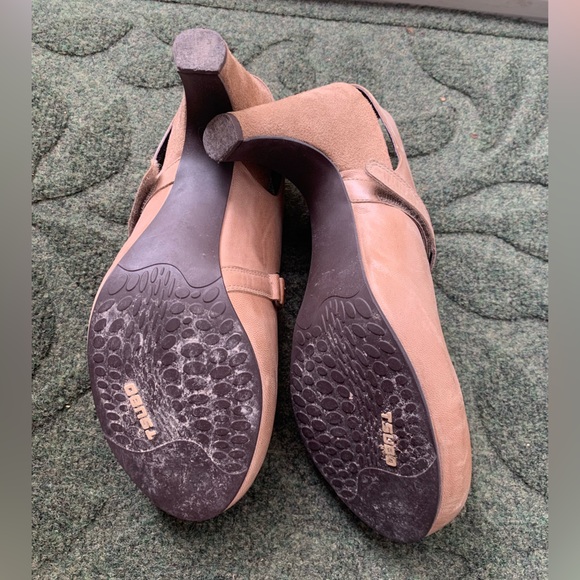 Tsubo Women's Mary Jane Pumps Size 9.5 Heels Tan Brown Leather Slingback Shoes - Picture 6 of 7